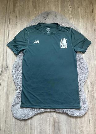 New balance дихаюча спортивна футболка