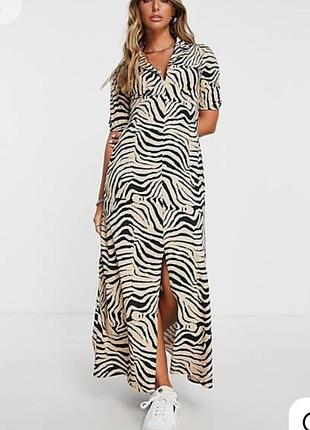 Платье в анималистичный принт asos