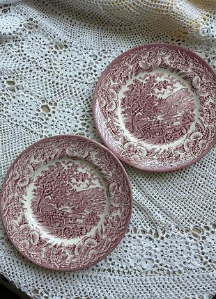 Вінтажна десертна тарілка від english ironstone tableware (eit), вироблена в англії.