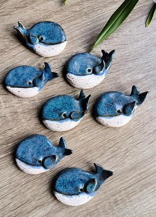 Керамические фигурки "киты" для брошек или магнитов