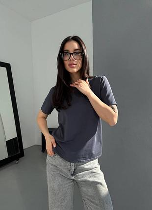 Бавовняна базова футболка