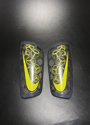Щитки nike mercurial flylite
