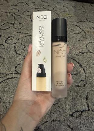 Матовий тональний neo make up