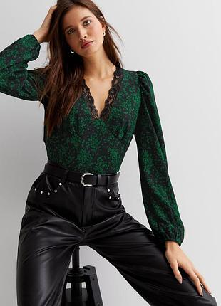 Цветочный принт 💚 new look блуза с кружевом 🌿 кроп-топ с длинным рукавом ⚡️ стильная блузка