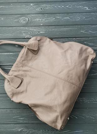 Очень большая кожаная сумка