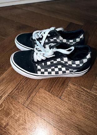 Трендові кеди vans