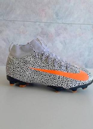 Nike zebra дитячі футбольні бутси біло чорні 36 розмір