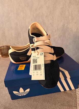 Кросівки adidas