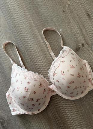 Гладенький бюст з мереживом primark
