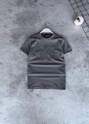 Молодежная футболка calvin klein