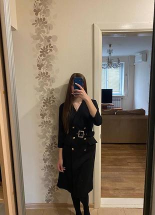 Сукня чорна з поясом