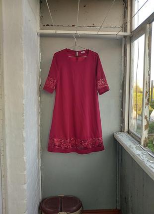 Платье шикарное стильное