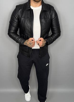 Шкіряна куртка superdry
