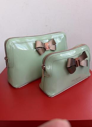 Косметичка ted baker- женская, светло-мятного цвета с фирменным бантиком,набор из 2-х штук