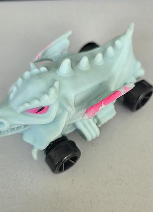 Hot wheels stretchy vehicle  dragon blaster машинка тягучка игрушка