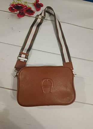 Шикарная кожаная сумка бренда aigner nora в коричневой цвете