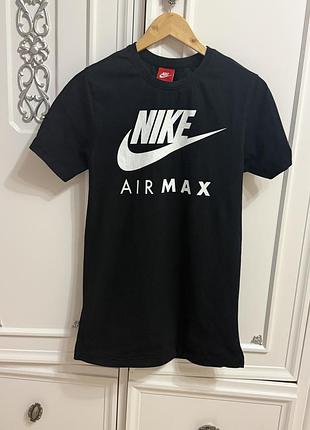 Шикарное короткої платье футболка nike air max