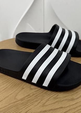Оригінальні шльопанці adidas