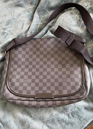 Сумка louis vuitton модели district