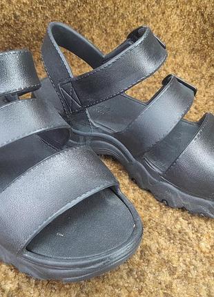Босоніжки, сандалі жіночі skechers luxe foam 40 розмір.