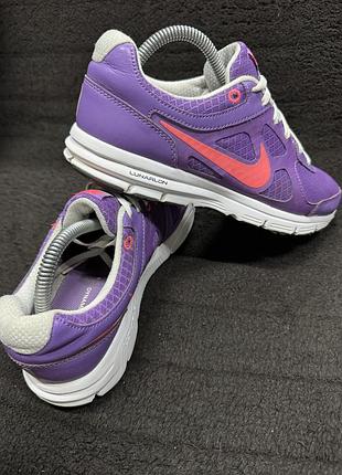 Кросівки жіночі nike