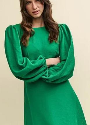 Шикарна яскрава сукня міді з віскози
