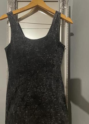 Джинсовий сарафан футляр gina tricot brandy dress (розмір 36/s) варений ефект