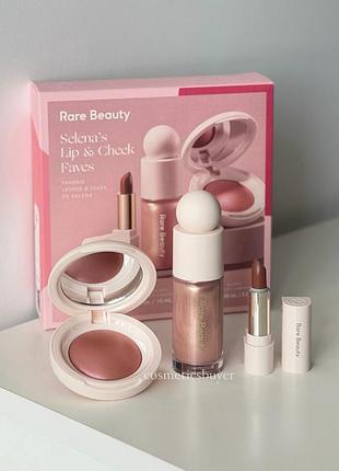 Rare beauty selena's lip & cheek faves highlighter blush подарунковий набір для макіяжу рідкий кремовий хайлайтер mesmerize румʼяна encourage помада