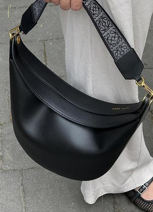 Сумка loewe luna leather shoulder bag in black