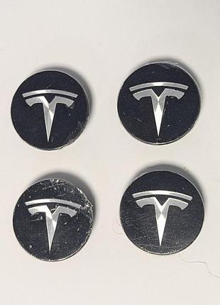 Центральна заглушка з логотипом в колесний диск tesla (товар вживаний)