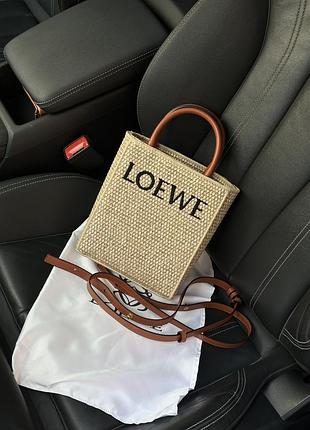 Сумка loewe leather-trimmed raffia mini tote bag