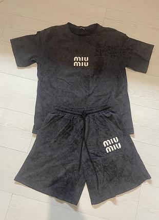 Продам костюм miu miu