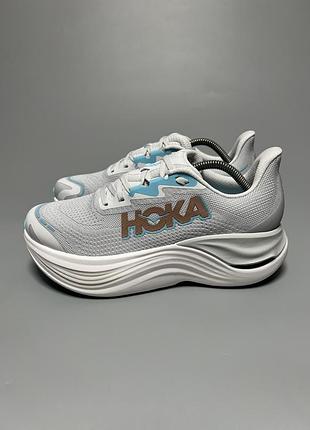 Професійні бігові кросівки з карбоновою пластиною hoka one one skyward x (carbon fiber plate) оригінал 1147912 cyrs