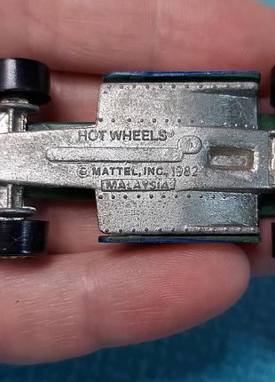Машинки модельки хот вилз hot  wheels 4