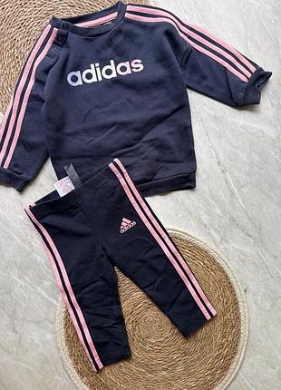 Костюм adidas на дівчинку 6-9 місяців