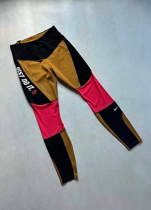 Спортивні лосіни nike