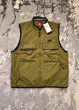 Жилетка nike tech woven utility vest