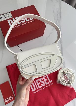 Diesel white (дефект перелите лого)
