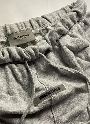 Шорти essentials 2