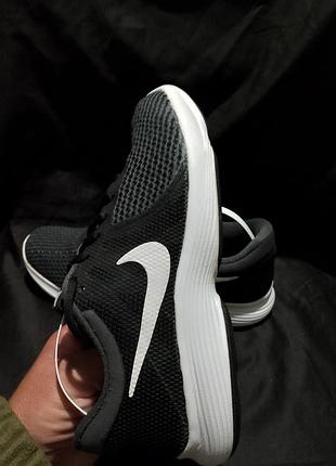 Nike revolution 4 2
