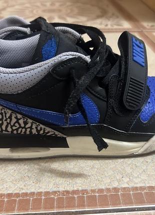 Продам кросівки nike jordan air