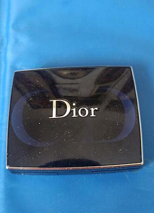 Компактная пудра фирмы dior оригинал производство франция в очень хорошем состоянии несколько раз использовали сроки отправки уточняйте