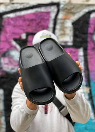 Капці чорні адидас ізі слайд унісекс adidas yeezy slide black 43
