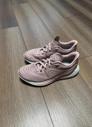 Кросівки lululemon