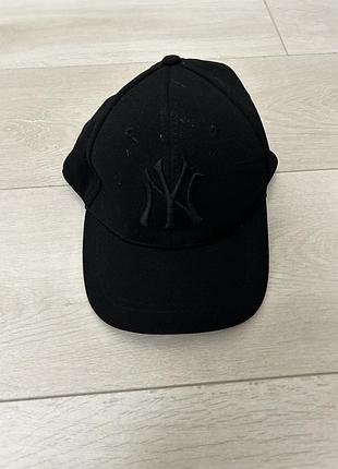 Бейсболка new york yankees чорна