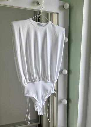 Боді з наплічниками в рубрик zara