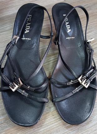Босоножки prada