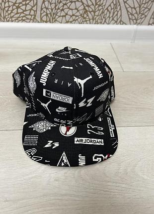 Кепка air jordan / nike jumpman чорна з принтом