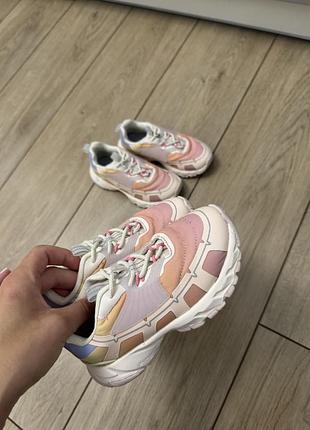 Кросівки zara
