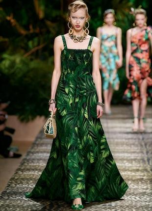 Баунти, райская сладость: платье в тропики dolce gabbana